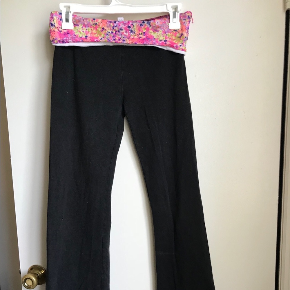 Victoria’s Secret yoga pants